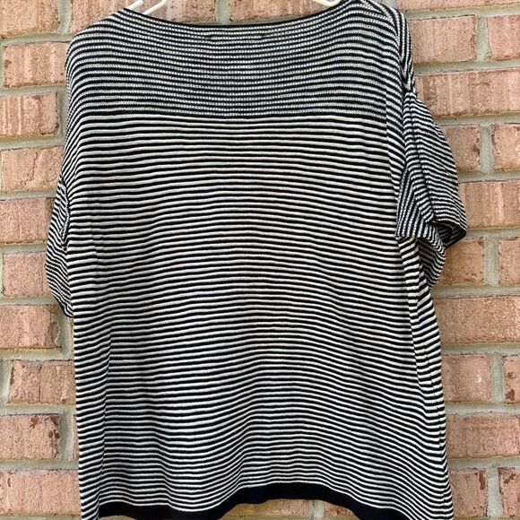 Striped Black and White Women's Top - Picture 5 of 5